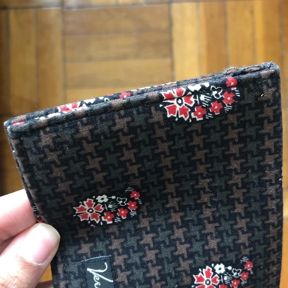 Vera Bradley Check book cover rare print - Picture 9 of 14